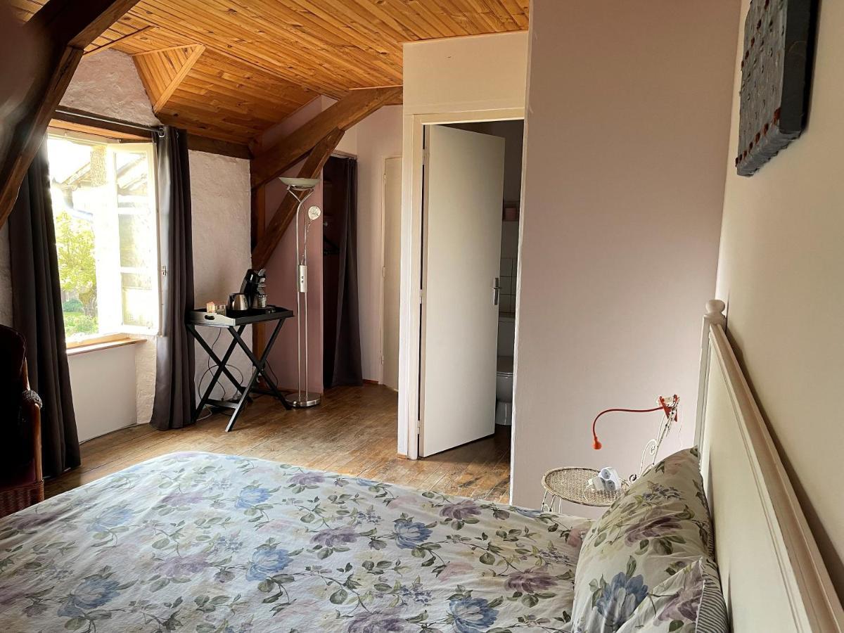 Bed and Breakfast Domaine Les Teuilleres Lacam-dʼOurcet Exterior foto